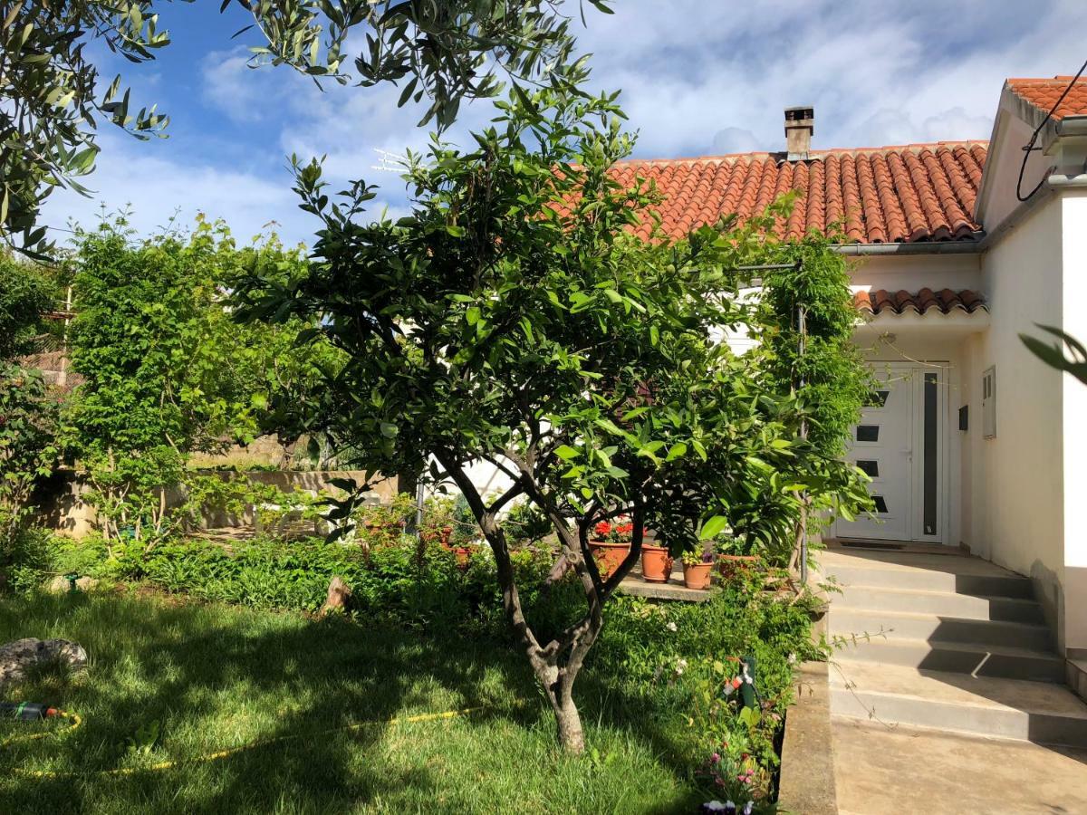 Roses Apartment Lukoran Экстерьер фото