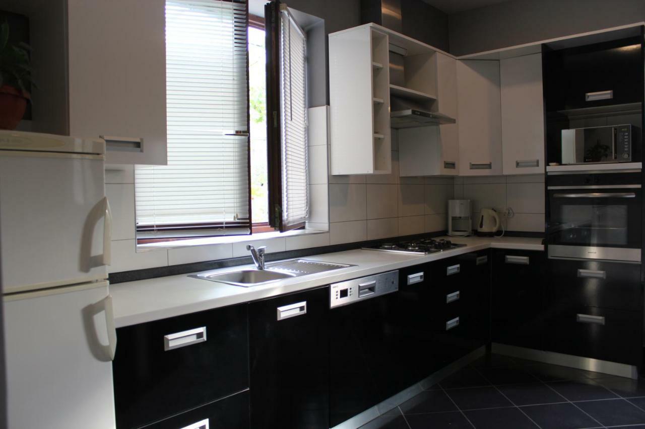 Roses Apartment Lukoran Экстерьер фото