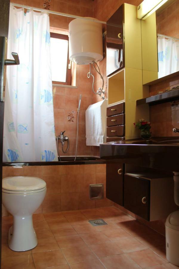 Roses Apartment Lukoran Экстерьер фото