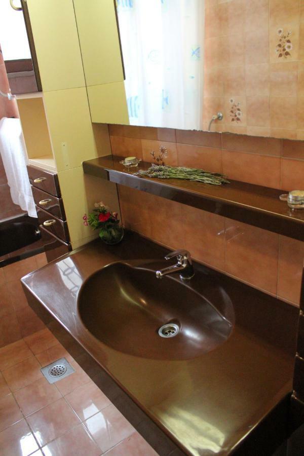 Roses Apartment Lukoran Экстерьер фото